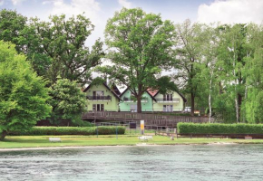 Strandhaus am Müritzufer